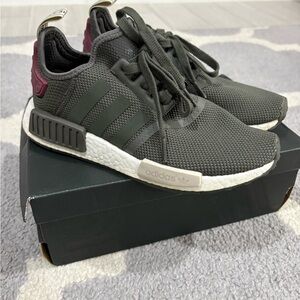 ADIDAS NMD_R1 WOMEN SNEAKERS